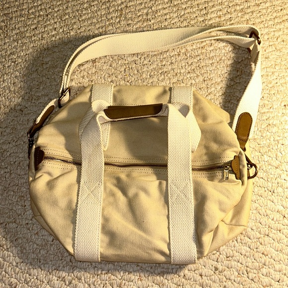 Brandy Melville Handbags - Brandy Melville Duffle Bag